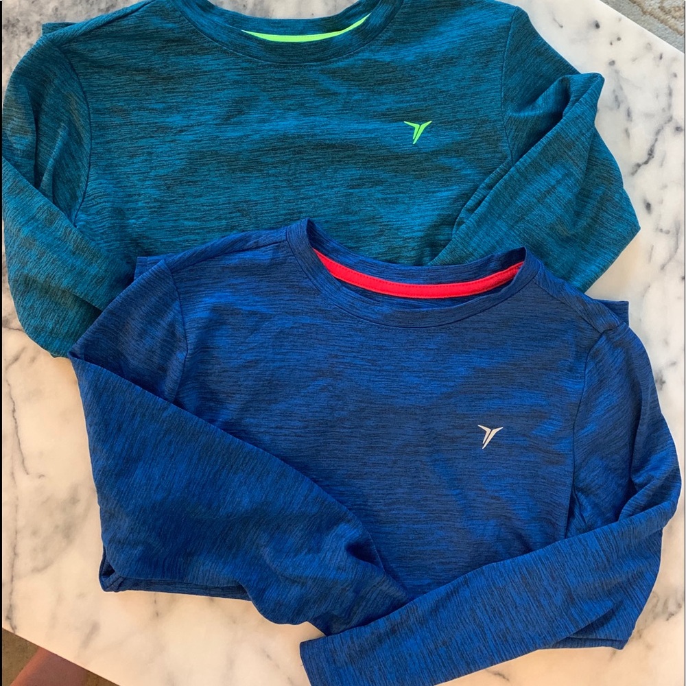 Boys dry fit old navy long sleeved T-shirt